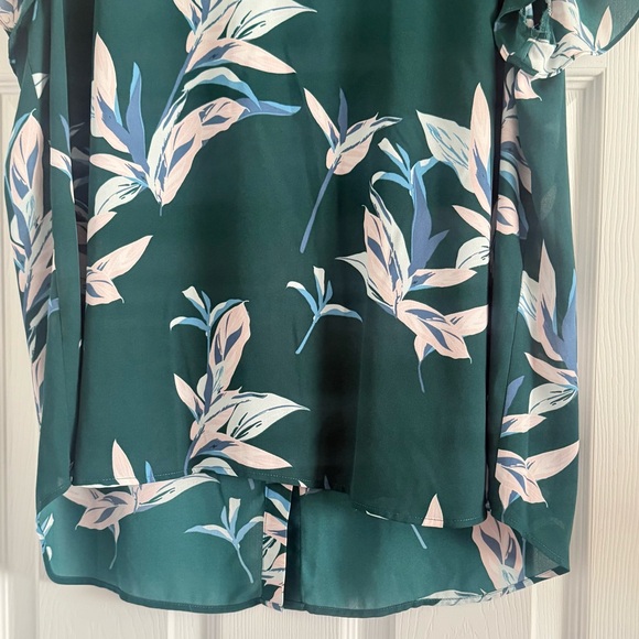 ⭐️ 41 Hawthorn Lakynn Lattice Detail Button Back Blouse - Picture 5 of 7